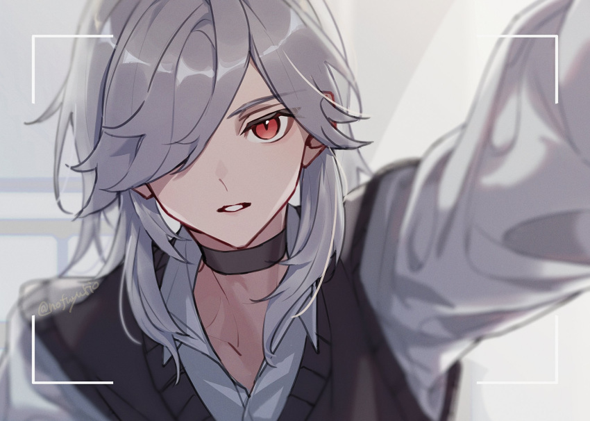 1boy black_choker black_sweater_vest choker collared_shirt cyno_(genshin_impact) genshin_impact grey_background grey_hair highres long_hair looking_at_viewer male_focus medium_hair multicolored_background nofuyurio parted_lips red_eyes shirt solo sweater_vest tan teeth very_long_hair white_shirt