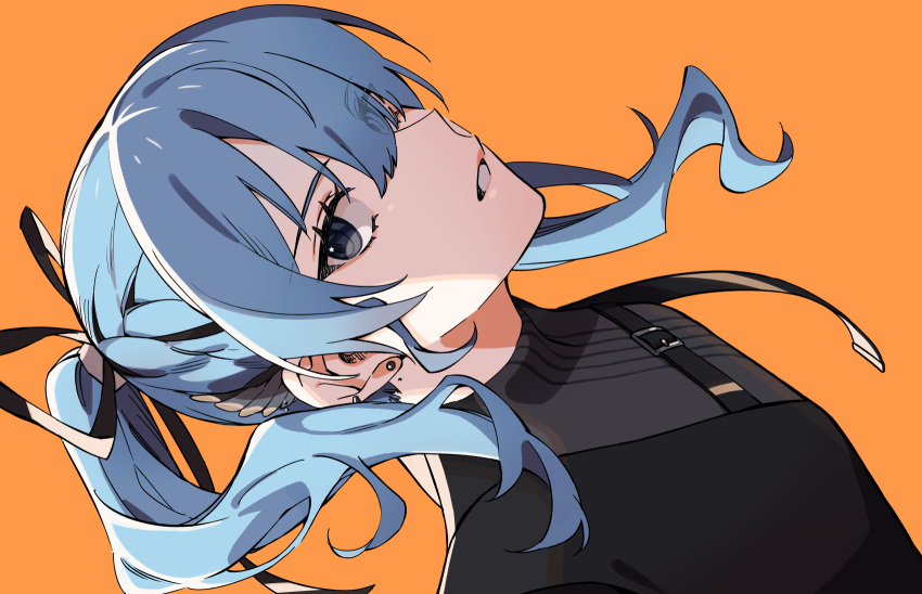 1girl black_eyes black_ribbon blue_hair chest_belt commentary ear_piercing earrings hair_ribbon highres hololive hoshimachi_suisei jewelry long_hair official_alternate_costume official_alternate_hairstyle orange_background piercing ponytail ribbon simple_background since2019 solo virtual_youtuber
