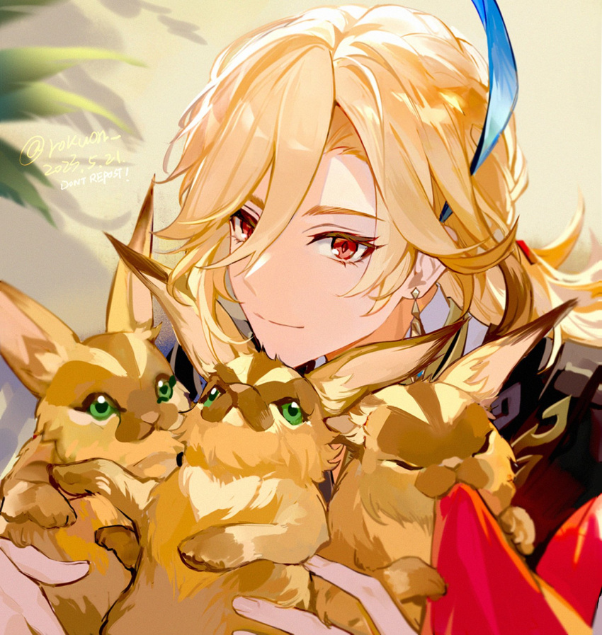 1boy artist_name biting blonde_hair braid cape closed_eyes closed_mouth commentary dated earrings english_commentary eyelashes feather_hair_ornament feathers fox genshin_impact green_eyes hair_between_eyes hair_ornament hands_up highres jewelry kaveh_(genshin_impact) long_hair looking_at_viewer male_focus parted_bangs plant red_cape red_eyes rokuon sidelocks single_braid smile solo twitter_username upper_body watermark