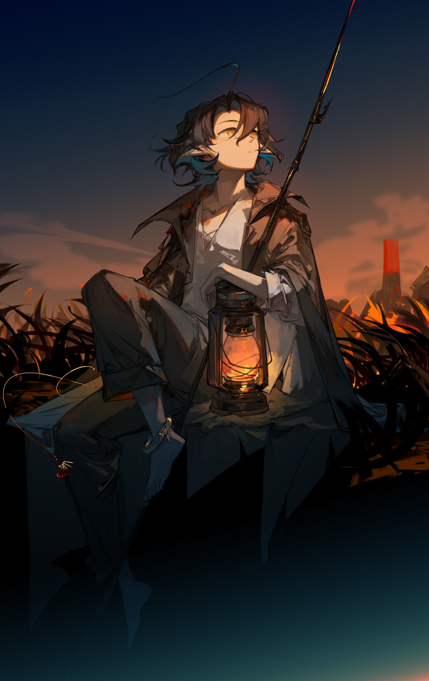 1boy absurdres ahoge anklet arknights barefoot black_coat black_hair black_pants blue_hair coat collarbone collared_coat dongsheng evening grass hair_between_eyes highres holding holding_lantern jewelry knee_up lantern long_sleeves looking_to_the_side lumen_(arknights) male_focus multicolored_hair nature night night_sky open_clothes open_coat orange_eyes outdoors pants pointy_ears shirt short_hair sitting sky sleeve_cuffs solo staff sunset v-neck white_shirt