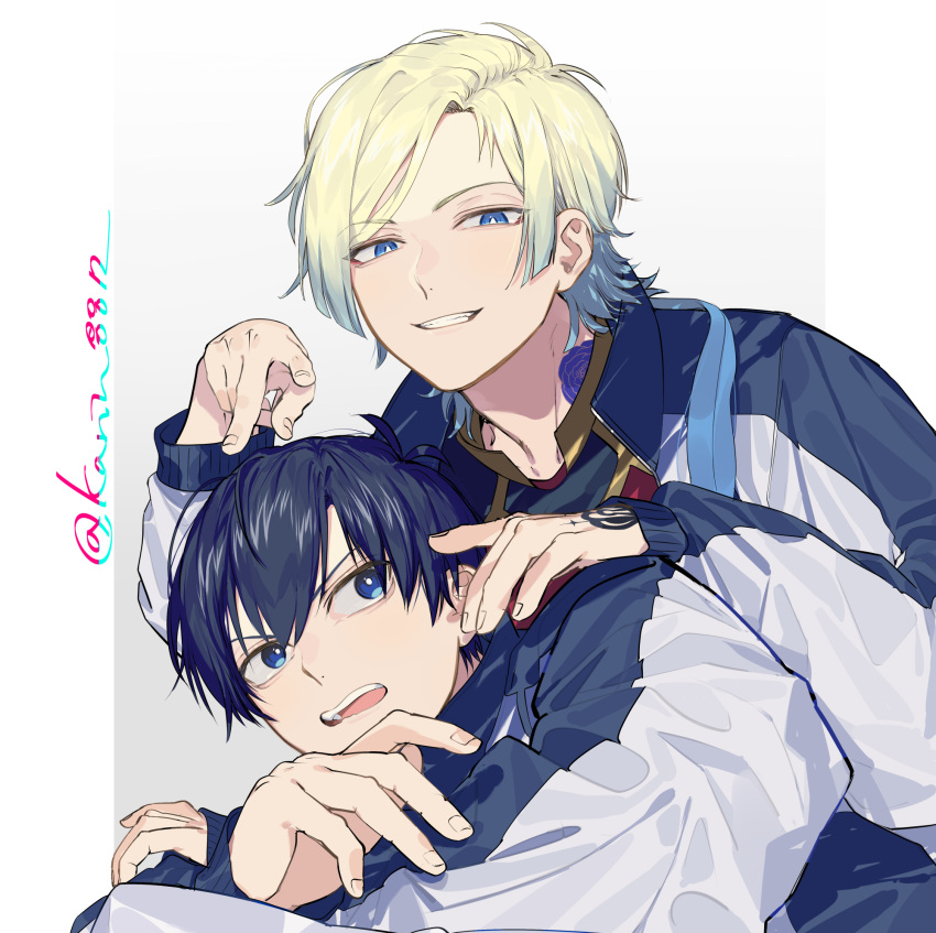 2boys blonde_hair blue_eyes blue_hair blue_lock gradient_hair grin hand_tattoo hand_up highres isagi_yoichi jacket long_hair long_sleeves looking_at_another male_focus michael_kaiser multicolored_hair multiple_boys neck_tattoo open_mouth short_hair sleeves_past_wrists smile sohu tattoo teeth twitter_username two-tone_hair upper_body upper_teeth_only v white_background white_jacket