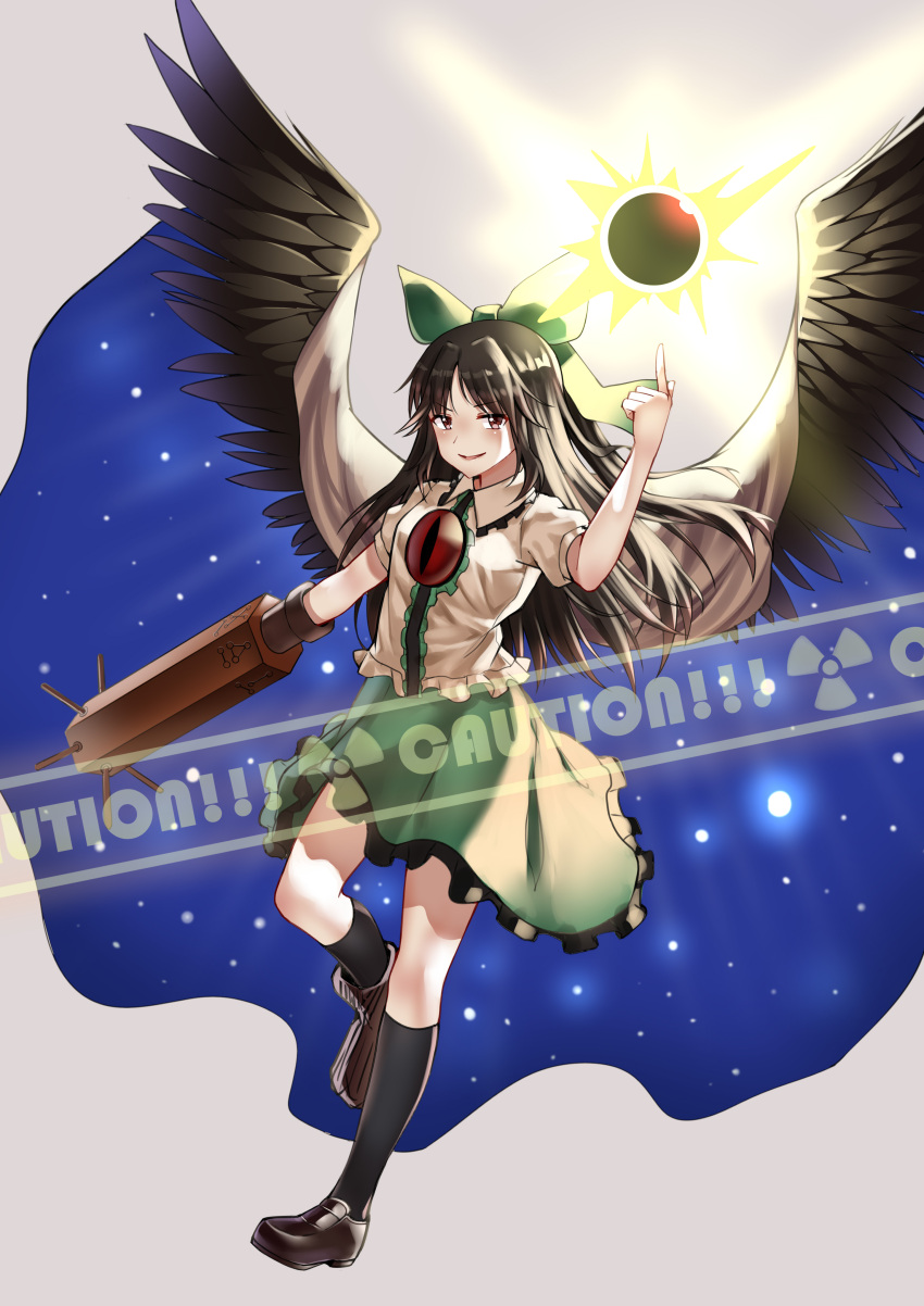 1girl absurdres ailu_elf arm_cannon bird_wings black_footwear black_socks black_sun black_wings bow cape caution chinese_commentary commentary_request frilled_shirt frilled_skirt frills full_body green_bow green_skirt grey_background hair_bow highres radiation_symbol reiuji_utsuho shirt short_sleeves simple_background skirt socks solo starry_sky_print sun third_eye touhou weapon white_cape white_shirt wings