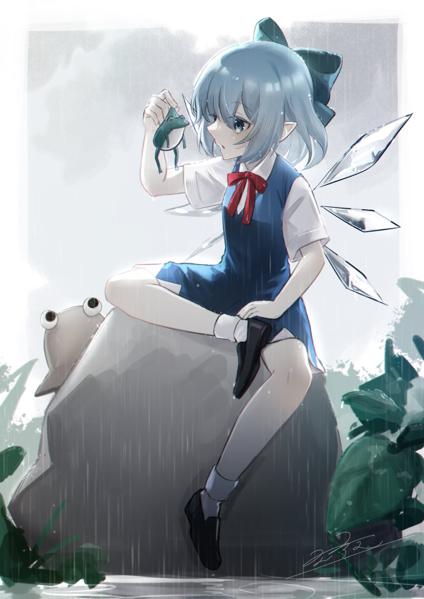 1girl animal black_footwear blue_bow blue_dress blue_eyes blue_hair blush bow cirno collared_shirt detached_wings dress fairy frog full_body hair_between_eyes hair_bow highres holding holding_animal ice ice_wings open_mouth pyonta rokuya_(68_zusao) shirt shoes short_hair short_sleeves socks solo touhou white_shirt white_socks wings