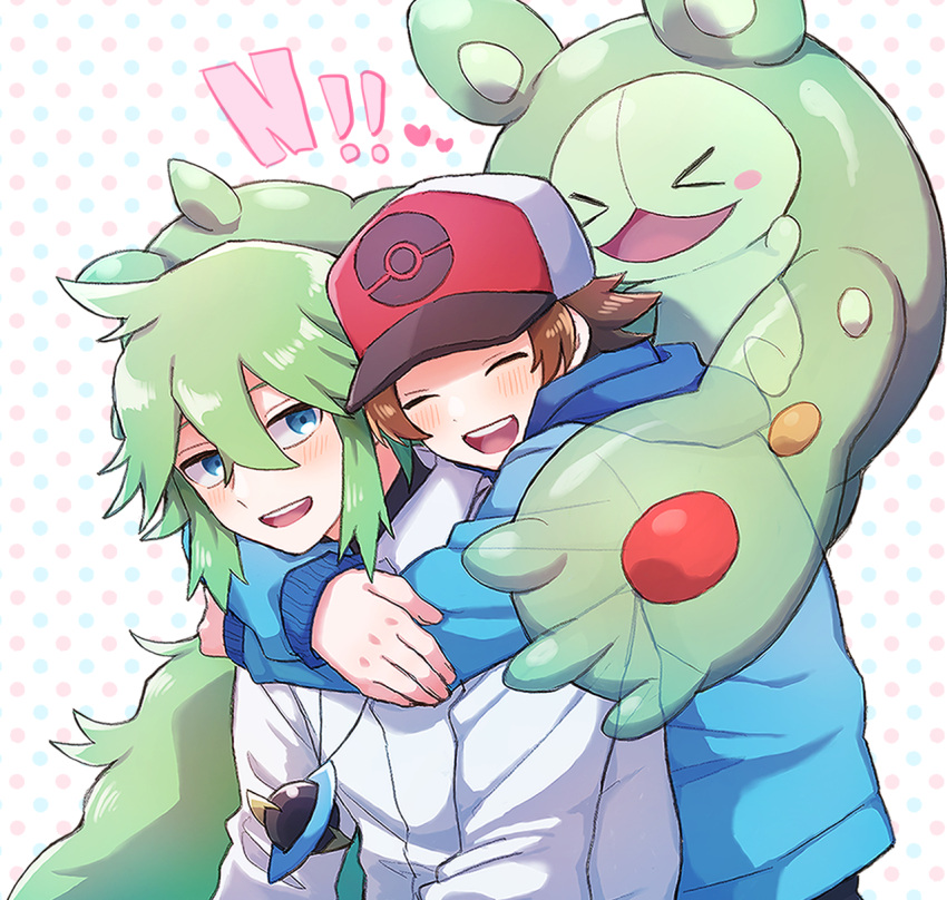 &gt;_&lt; 2boys :d blue_jacket blush blush_stickers brown_hair closed_eyes commentary_request green_hair hair_between_eyes hat heart highres hilbert_(pokemon) hug hug_from_behind jacket long_hair long_sleeves male_focus mochi_(mocchi_p_2m) multiple_boys n_(pokemon) open_mouth pokemon pokemon_(creature) pokemon_(game) pokemon_bw reuniclus short_hair smile teeth tongue upper_teeth_only