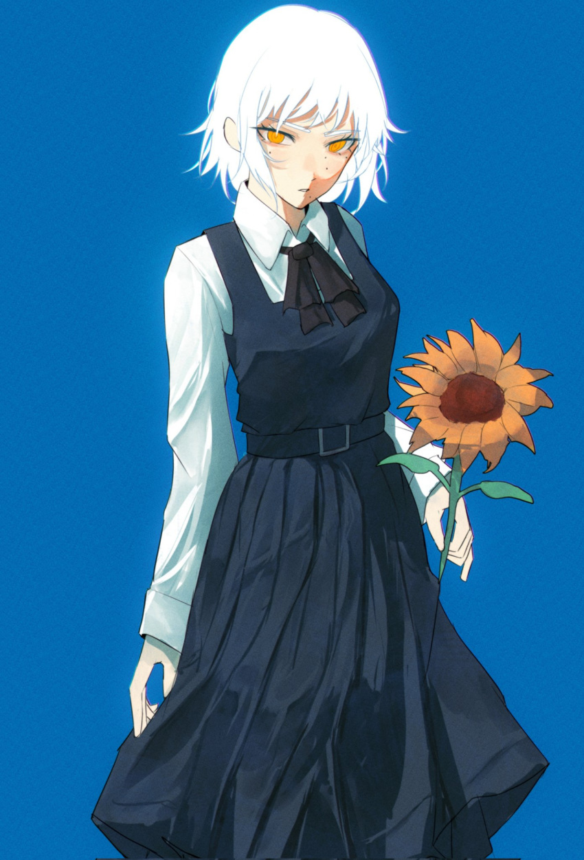 1girl blue_background chainsaw_man dress fami_(chainsaw_man) flower fourth_east_high_school_uniform highres holding holding_flower looking_at_viewer mole mole_under_eye mole_under_mouth multiple_moles niroxin parted_lips pinafore_dress ringed_eyes school_uniform short_hair simple_background sleeveless sleeveless_dress solo sunflower white_hair yellow_eyes