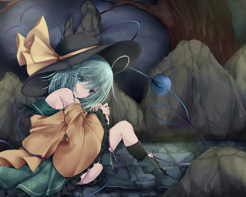 1girl bare_shoulders black_footwear black_headwear boots closed_mouth commentary green_eyes green_hair hat hat_ribbon heart heart_of_string highres knees_up komeiji_koishi long_sleeves looking_at_viewer outdoors rei_rf ribbon rock shirt short_hair sitting solo third_eye touhou wide_sleeves yellow_ribbon yellow_shirt