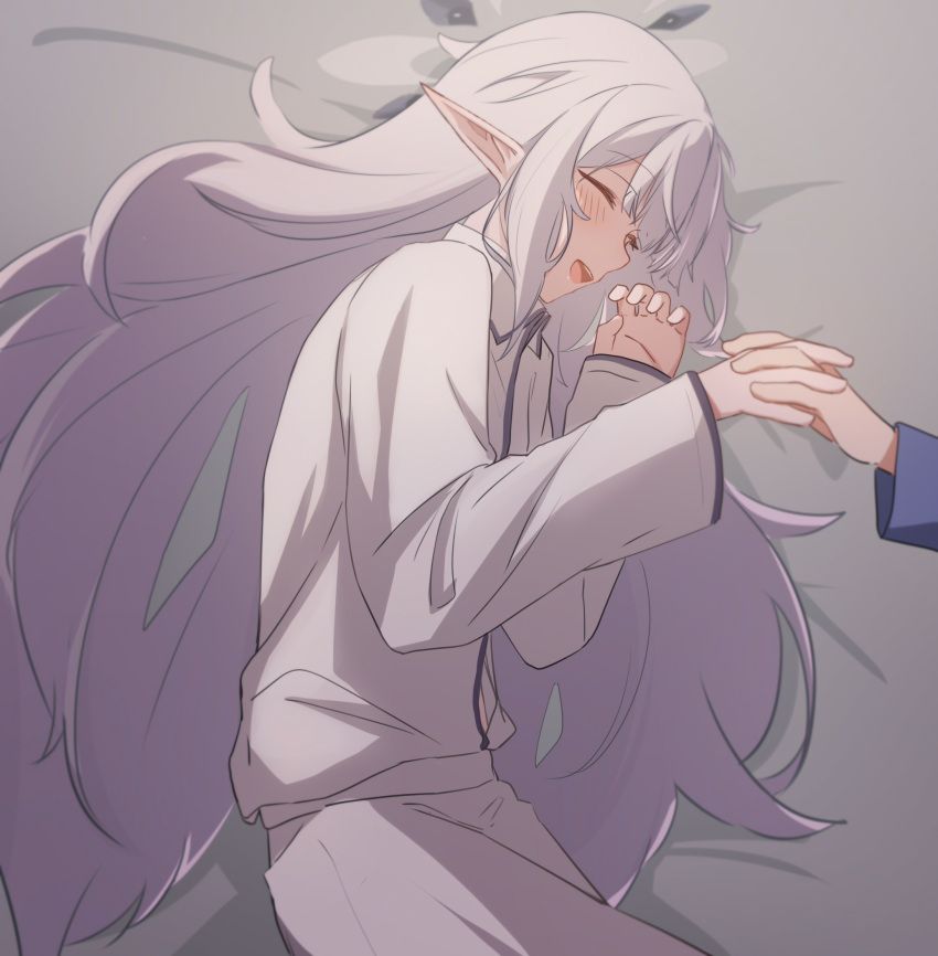 1girl 1other bed_sheet blue_archive blush closed_eyes gradient_hair grey_hair halo highres himari_(blue_archive) holding_hands long_hair long_sleeves lying multicolored_hair on_bed on_side open_mouth pajamas pointy_ears purple_hair riya_(01214) sensei_(blue_archive) sidelocks very_long_hair