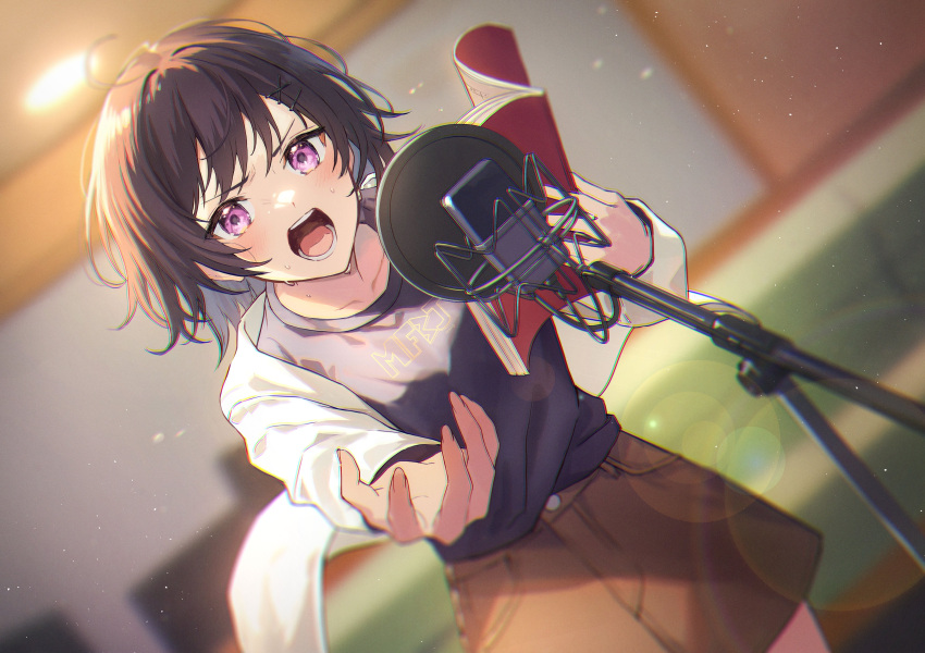 1girl absurdres black_hair blurry blush brown_skirt cowboy_shot depth_of_field dutch_angle gogo_4-ji_toumei_tokidoki_seiyuu haru_(hiyori-kohal) highres holding indoors jacket lens_flare long_sleeves looking_at_viewer microphone microphone_stand novel_illustration official_art open_clothes open_jacket open_mouth outstretched_arm pop_filter shirt short_hair shouting skirt solo studio_microphone sweat teeth textless_version v-shaped_eyebrows violet_eyes white_jacket