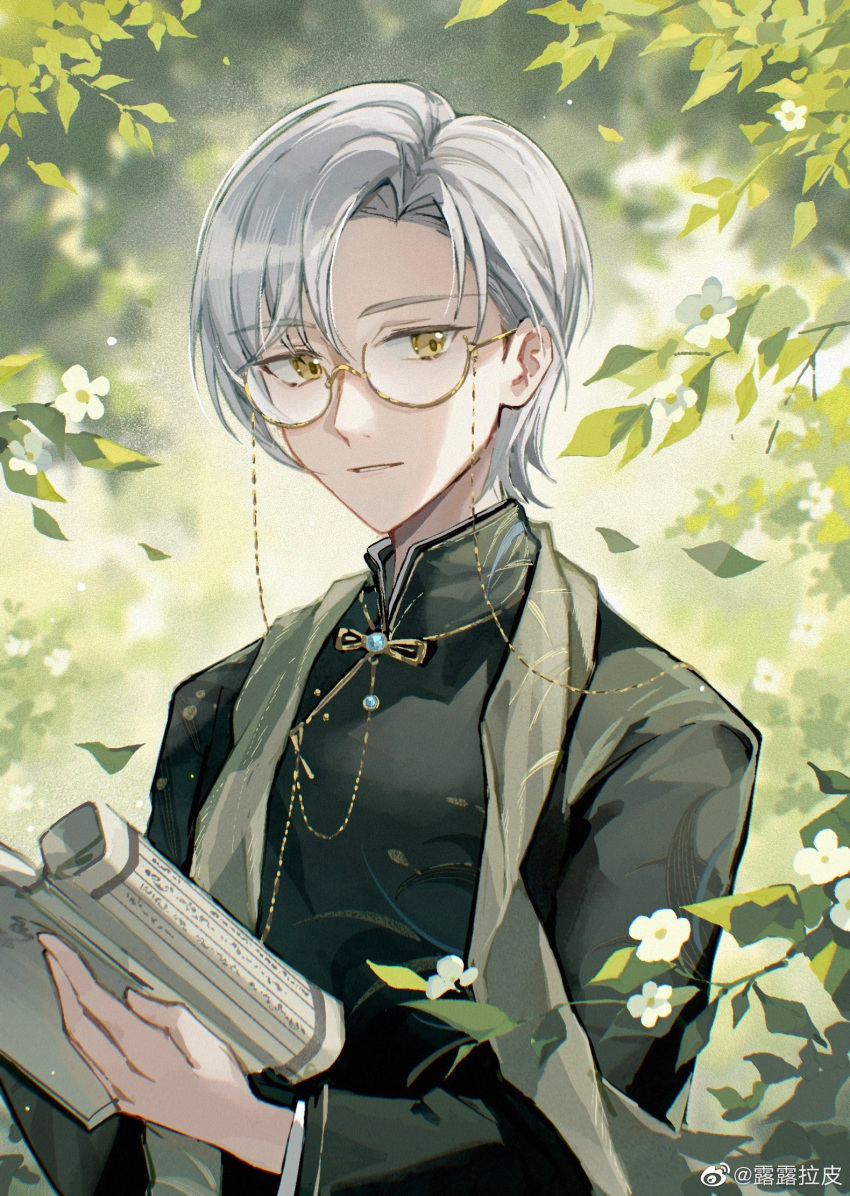 1boy :d chinese_clothes glasses grin hanfu highres long_sleeves looking_at_viewer male_focus nauxii outdoors parted_lips short_hair smile solo tears_of_themis teeth upper_body vyn_richter_(tears_of_themis) white_hair yellow_eyes