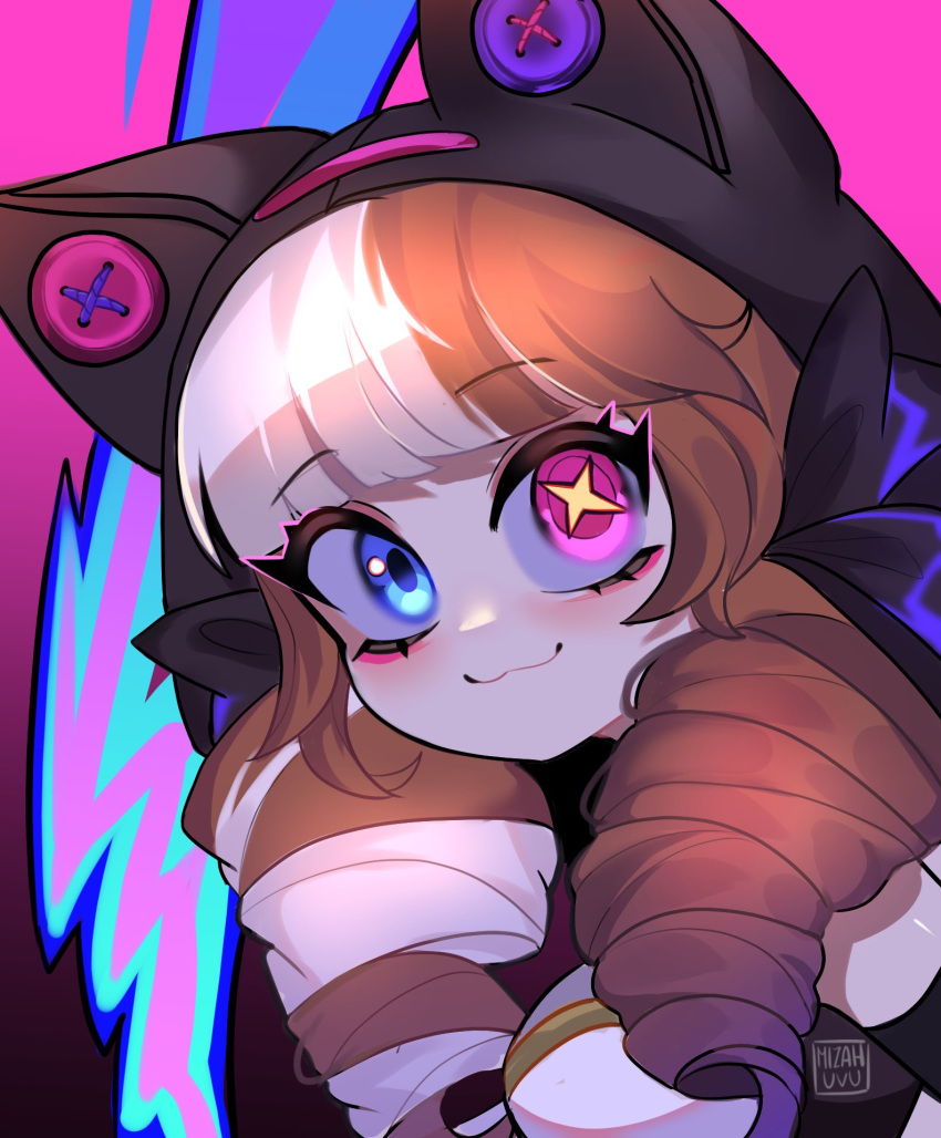 1girl :3 animal_ears artist_name black_bow black_hood blue_eyes bow brown_hair buttons fake_animal_ears gwen_(league_of_legends) hair_bow heterochromia highres hood hood_up league_of_legends mizah_(mizah) multicolored_hair pink_background pink_eyes smile solo soul_fighter_gwen two-tone_hair white_hair
