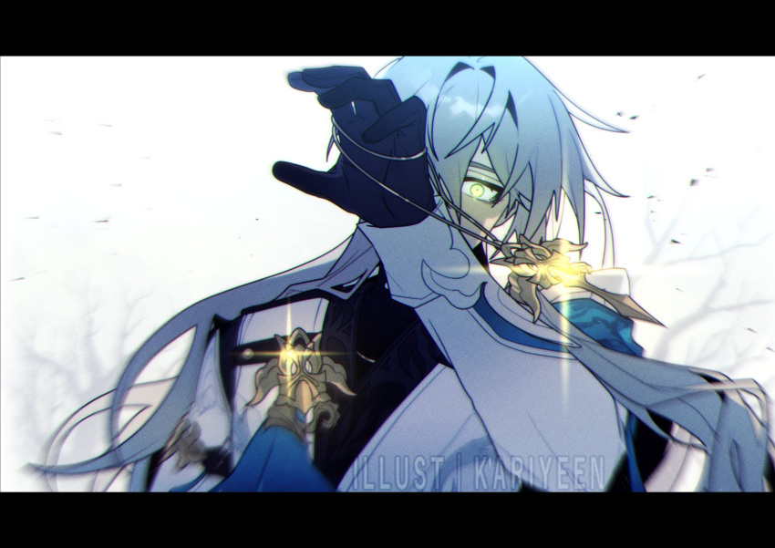 1boy artist_name bare_tree black_border black_gloves black_shirt blonde_hair border brooch coat covered_mouth glint gloves glowing glowing_eye green_eyes hair_between_eyes hand_up highres holding holding_jewelry holding_necklace honkai:_star_rail honkai_(series) jewelry kari_yen letterboxed long_hair long_sleeves looking_at_viewer luocha_(honkai:_star_rail) male_focus motion_blur necklace one_eye_covered pendant pendant_removed shirt solo tree upper_body white_background white_coat