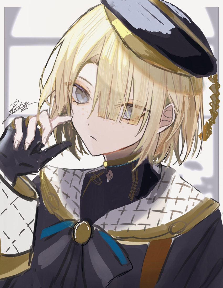 1boy androgynous asymmetrical_bangs beret black_coat black_headwear blonde_hair blue_eyes blunt_bangs closed_mouth coat fingerless_gloves freckles freminet_(genshin_impact) genshin_impact gloves hair_over_one_eye hand_up hat highres long_sleeves looking_at_viewer male_focus rtms short_hair signature solo upper_body