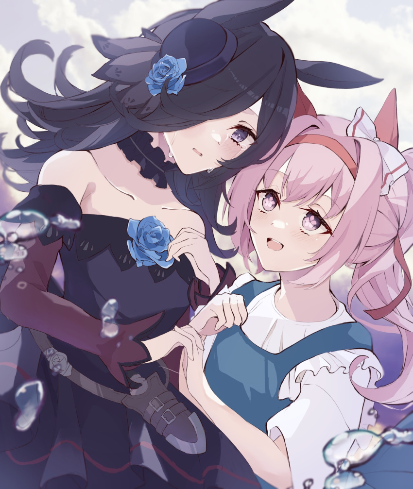 2girls black_hair blue_dress blue_flower blue_headwear blue_rose blush bow crying dagger dress dress_bow ear_covers flower flower_in_eye fur_collar hair_over_one_eye haru_urara_(umamusume) hat hat_flower headband highres horse_girl knife long_hair multiple_girls off-shoulder_dress off_shoulder pink_eyes pink_hair ponytail red_headband ri_cochet rice_shower_(umamusume) rose scabbard sheath sheathed shirt short_dress symbol_in_eye tilted_headwear umamusume violet_eyes weapon white_shirt