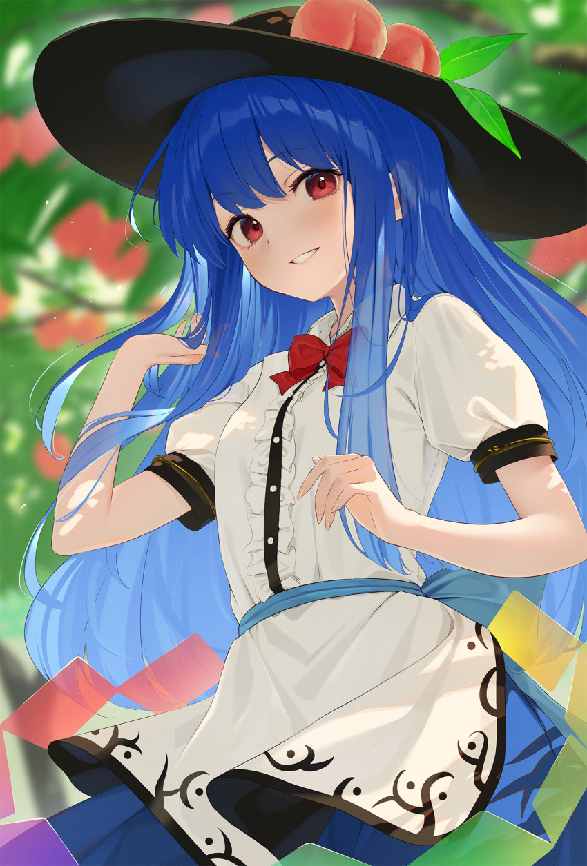 1girl black_headwear blue_hair blue_skirt blurry blurry_background buttons center_frills collared_shirt fingernails frills fruit_hat_ornament grin hat hat_ornament highres hinanawi_tenshi kanpa_(campagne_9) long_hair looking_at_viewer peach_hat_ornament rainbow_order red_eyes shirt short_sleeves skirt smile solo touhou white_shirt