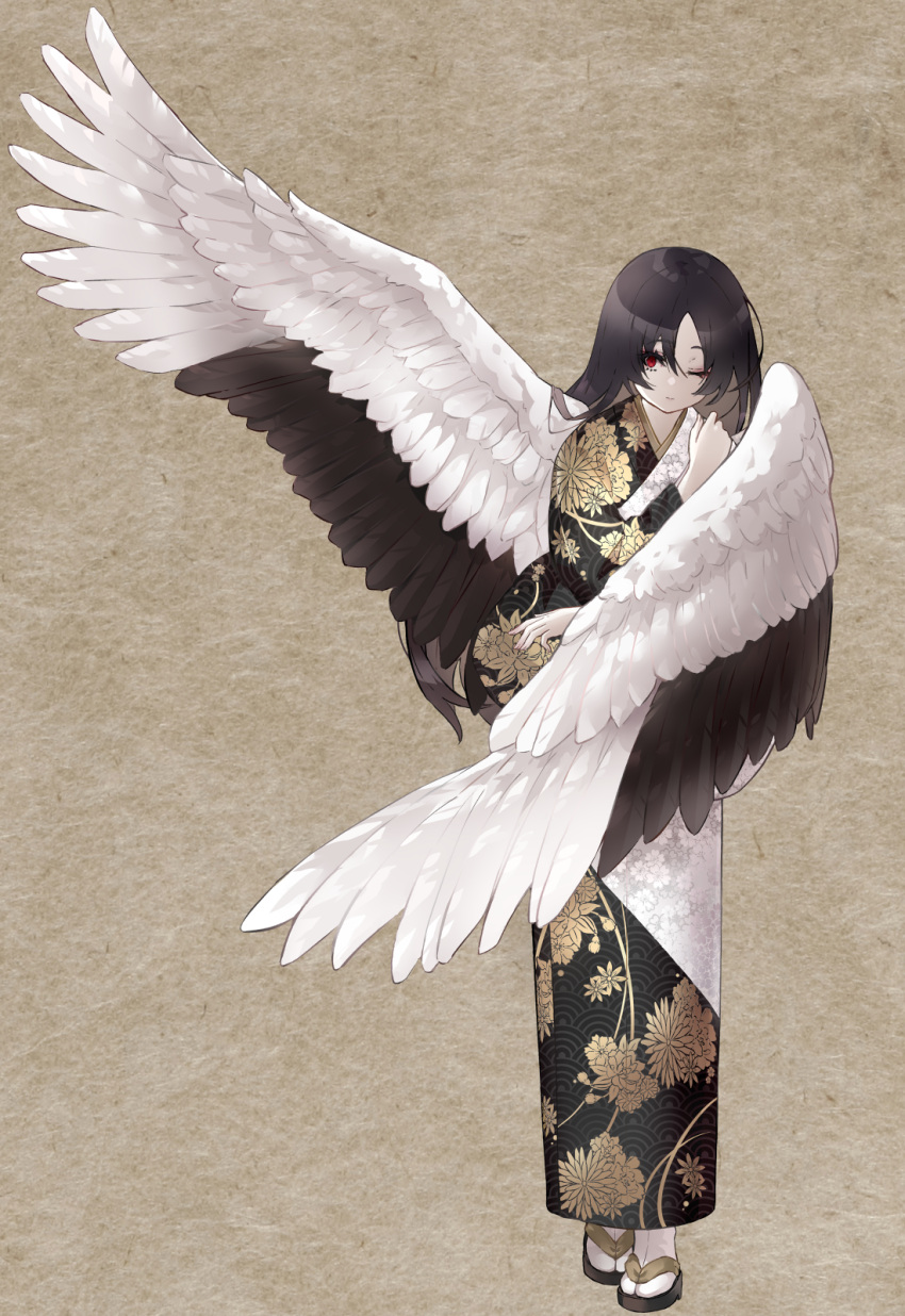1girl bird black_hair black_kimono black_wings brown_background closed_mouth crane_(animal) eyeliner feathered_wings floral_print full_body geta hand_on_own_shoulder hand_up highres japanese_clothes kimono long_hair long_sleeves looking_at_viewer makeup multiple_wings one_eye_closed original personification print_kimono ramuya_(lamb) red_eyes seigaiha self_hug socks solo standing straight_hair tabi two-tone_kimono two-tone_wings white_kimono white_socks white_wings wings