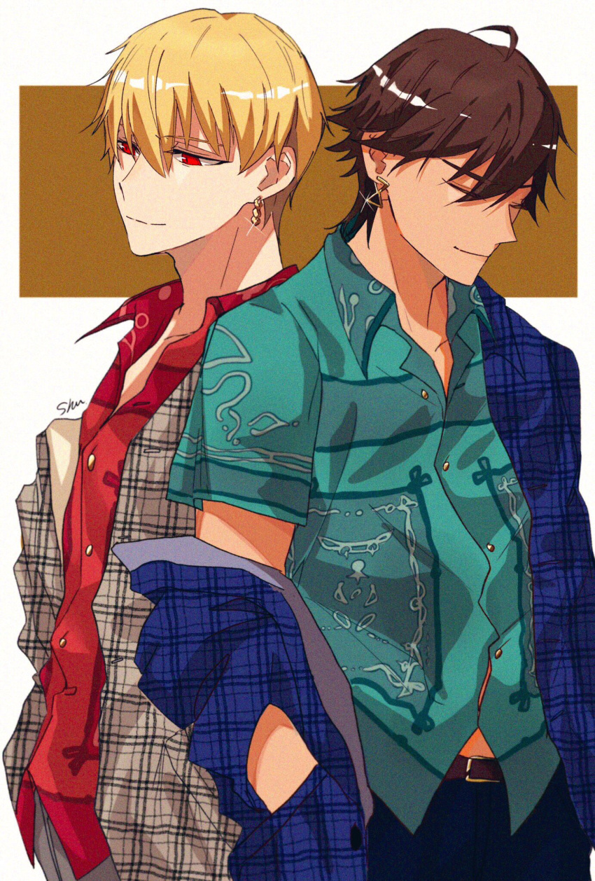 2boys artist_name belt belt_buckle blonde_hair brown_belt brown_hair buckle buttons closed_eyes closed_mouth collared_shirt commentary_request cowboy_shot earrings fate/grand_order fate_(series) gilgamesh_(fate) hand_in_pocket highres jewelry long_sleeves male_focus multiple_boys open_clothes ozymandias_(fate) plaid plaid_shirt red_eyes shirt short_hair short_sleeves shu_(oshigoto_boshuuchuu) single_earring
