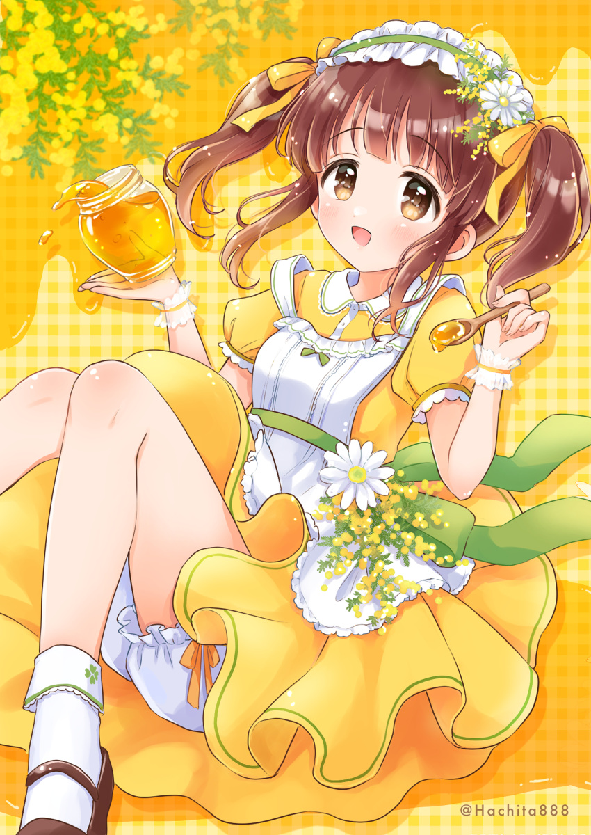 1girl :d apron bloomers blush bow breasts brown_eyes brown_footwear brown_hair clover_print cup dot_nose dress flower frilled_apron frilled_dress frills green_bow green_ribbon hair_bow hair_flower hair_ornament hair_ribbon hands_up highres holding holding_cup holding_spoon honey idolmaster idolmaster_cinderella_girls idolmaster_cinderella_girls_starlight_stage knees_together_feet_apart knees_up leaf long_hair looking_at_viewer mary_janes mitsuyahachiko ogata_chieri open_mouth orange_ribbon print_socks ribbon ribbon-trimmed_clothes ribbon_trim scrunchie see-through shoes short_sleeves sidelocks sitting small_breasts smile socks solo spilling spoon twintails twitter_username underwear waist_bow white_apron white_bloomers white_flower white_headdress white_socks wrist_scrunchie yellow_background yellow_dress yellow_flower yellow_ribbon
