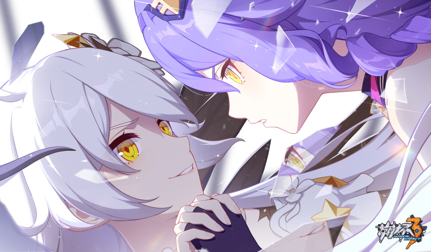 2girls bare_shoulders chinese_commentary close-up dual_persona evil_smile fingerless_gloves gloves highres honkai_(series) honkai_impact_3rd interlocked_fingers kiana_kaslana kiana_kaslana_(herrscher_of_the_void) logo long_hair looking_at_another multiple_girls official_alternate_costume official_art official_wallpaper open_mouth purple_hair sirin smile spoilers upper_body v-shaped_eyebrows white_hair yellow_eyes