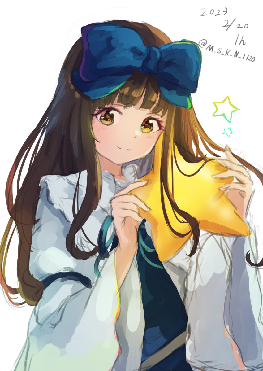 1girl blue_bow blue_dress blunt_bangs bow brown_eyes brown_hair closed_mouth commentary_request dated dress frilled_shirt_collar frills hair_bow hands_up highres holding holding_star light_blush light_smile long_hair long_sleeves looking_at_viewer sidelocks simple_background solo star_(symbol) star_sapphire takatani_naru touhou upper_body very_long_hair white_background wide_sleeves