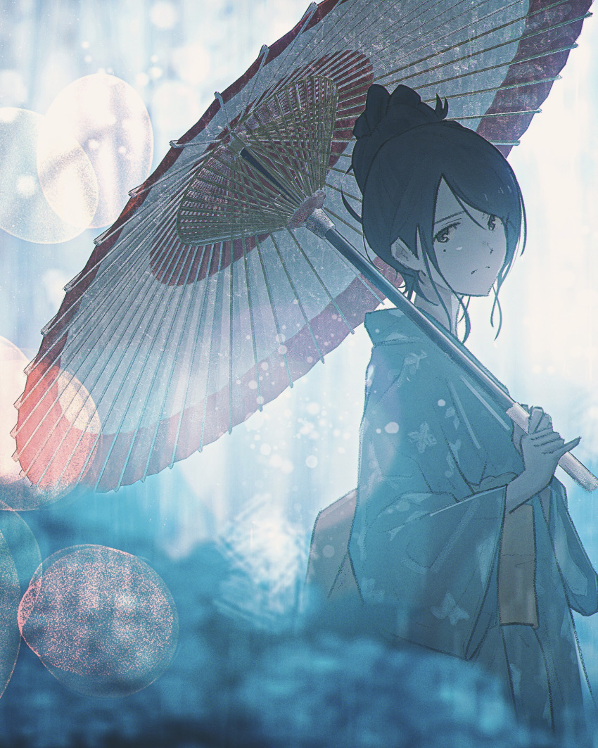 1girl bamboo bamboo_forest black_eyes black_hair blurry blurry_background closed_mouth commentary_request flower forest grey_kimono hair_bun highres holding holding_umbrella hydrangea japanese_clothes kimono lens_flare looking_at_viewer nature obi oil-paper_umbrella oka_kojiro original sash scenery short_hair solo standing umbrella wide_sleeves