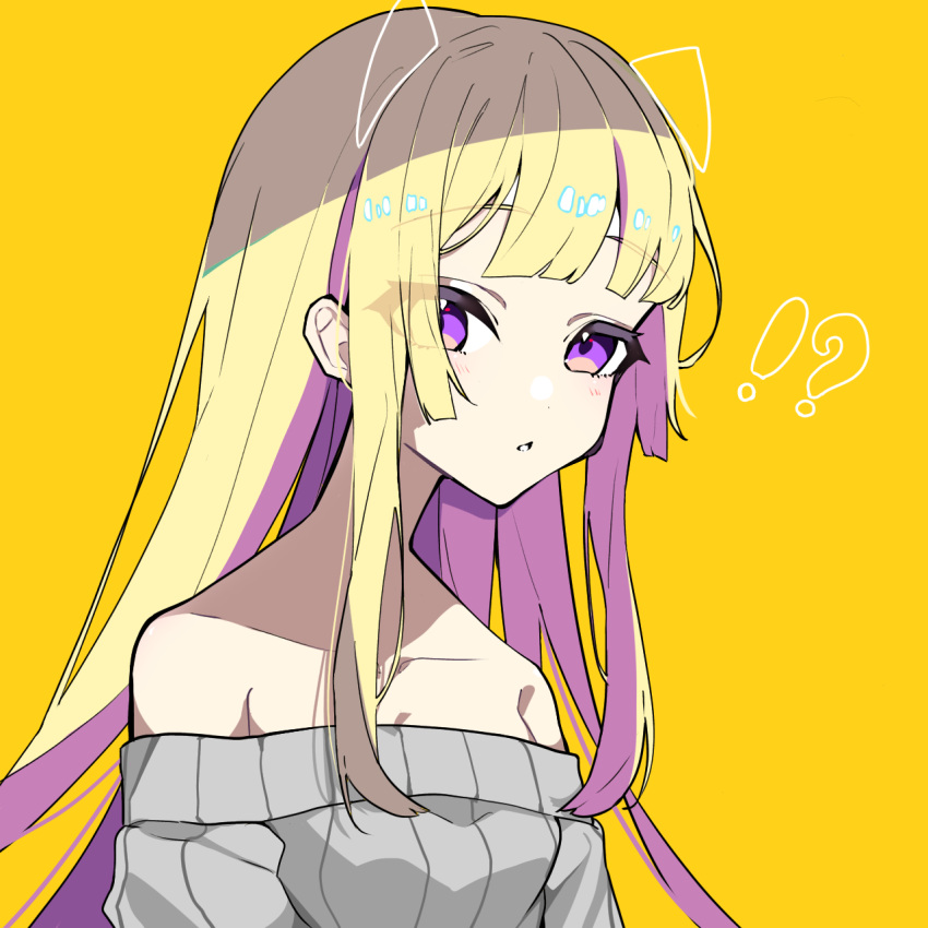 !? 1girl bare_shoulders blonde_hair blunt_bangs colored_inner_hair commentary_request hair_over_one_eye highres long_hair looking_at_viewer multicolored_hair off-shoulder_sweater off_shoulder original purple_hair shigure_(rinky_creater) sidelocks simple_background solo sweater upper_body violet_eyes yellow_background