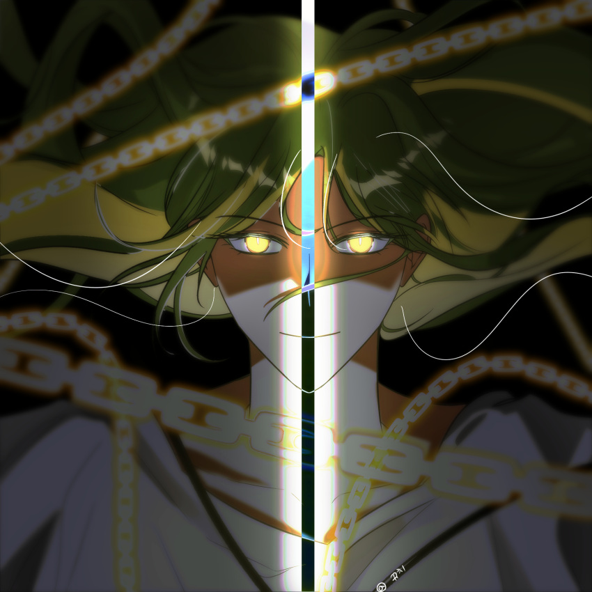 030_fate 1other androgynous chain enkidu_(fate) fate/strange_fake fate_(series) glowing glowing_chain glowing_eyes green_hair hair_between_eyes highres inverted_colors long_hair looking_at_viewer loose_hair_strand robe smile solo split_screen straight-on telekinesis upper_body very_long_hair white_robe yellow_eyes