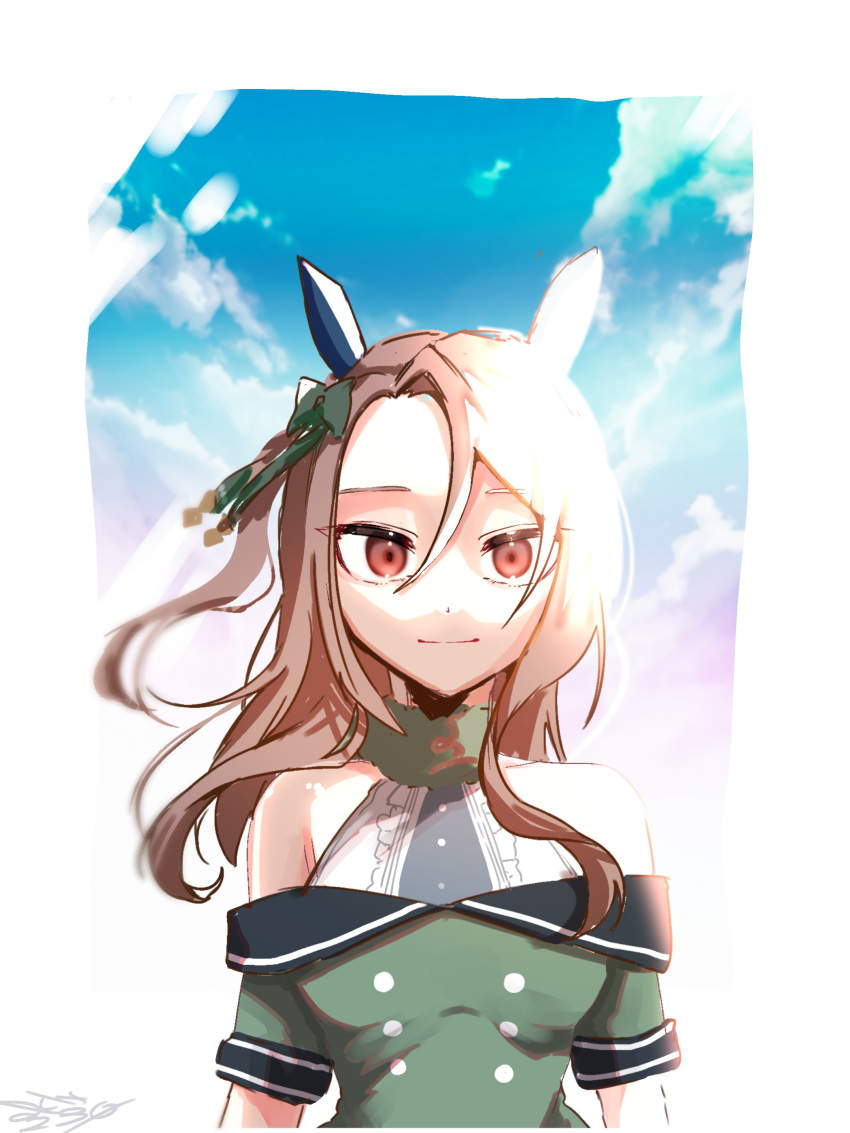 1girl absurdres animal_ears arms_at_sides bare_shoulders blurry bow breasts brown_hair clouds coat depth_of_field ear_covers floating_hair green_coat hair_bow highres horse_ears king_halo_(umamusume) long_hair looking_at_viewer off-shoulder_coat off_shoulder outdoors red_eyes shirt short_sleeves sleeveless sleeveless_shirt small_breasts smile solo tsukasa_(avdx5538) twitter_username umamusume upper_body