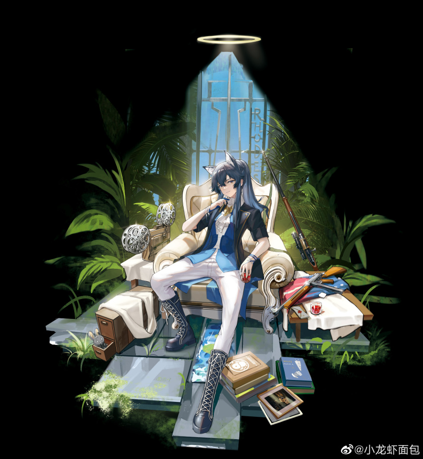 1girl absurdres animal_ears arknights ascot black_background black_footwear black_hair black_jacket book book_stack boots brown_eyes chair cross-laced_footwear cup easy_chair faux_figurine full_body grin gun hair_between_eyes halo hand_up highres holding holding_cup jacket knee_boots lace-up_boots long_hair looking_at_viewer movie_projector on_chair pants pants_tucked_in plant rifle shirt short_sleeves sitting smile sniper_rifle solo spread_legs table tablecloth texas_(arknights) weapon weibo_logo weibo_username white_ascot white_pants white_shirt window wolf_ears xiao_longxia_mianbao