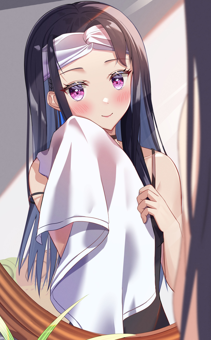 1girl absurdres black_camisole black_choker black_hair blue_hair blush camisole choker collarbone colored_inner_hair hair_behind_ear head_tilt headband highres holding holding_towel hyon_2525 ichinose_uruha long_hair looking_at_viewer lupinus_virtual_games mirror multicolored_hair plant smile solo towel upper_body very_long_hair violet_eyes virtual_youtuber vspo! white_headband wiping_face