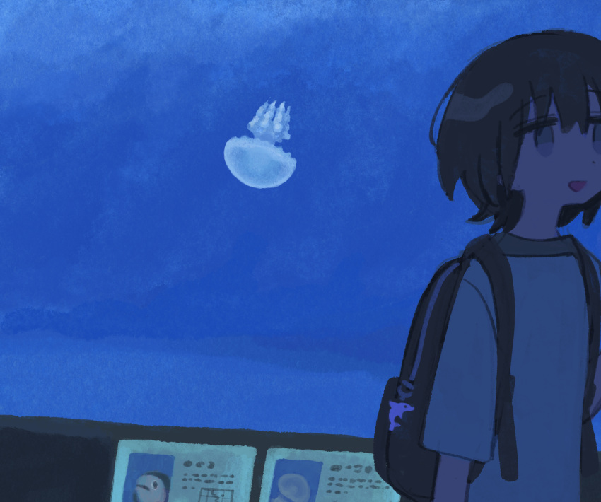 1other androgynous aquarium arm_at_side backpack bag bag_charm blue_theme brown_hair charm_(object) commentary grey_eyes hand_up highres jellyfish looking_ahead muji_(uimss) original raised_eyebrows shirt short_hair short_sleeves sign smile solo t-shirt tareme upper_body
