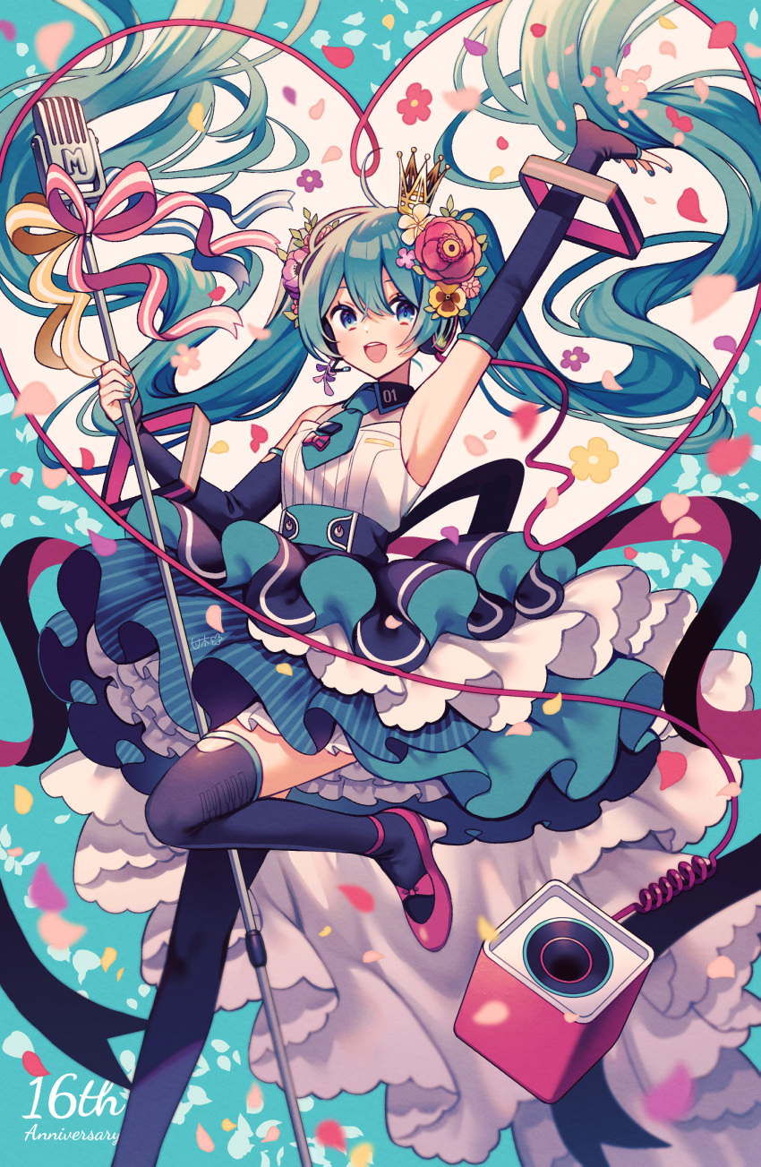 1girl anniversary aqua_background aqua_eyes aqua_hair aqua_necktie arm_up armpits black_gloves black_thighhighs camera commentary_request crown detached_collar edward-el elbow_gloves flower foot_out_of_frame gloves hair_flower hair_ornament hatsune_miku heart highres layered_skirt leg_up long_hair looking_at_viewer microphone microphone_stand mini_crown neck necktie open_mouth petals pink_flower pink_footwear pink_ribbon ribbon shirt simple_background skirt smile solo thigh-highs very_long_hair vocaloid white_shirt yellow_flower yellow_ribbon