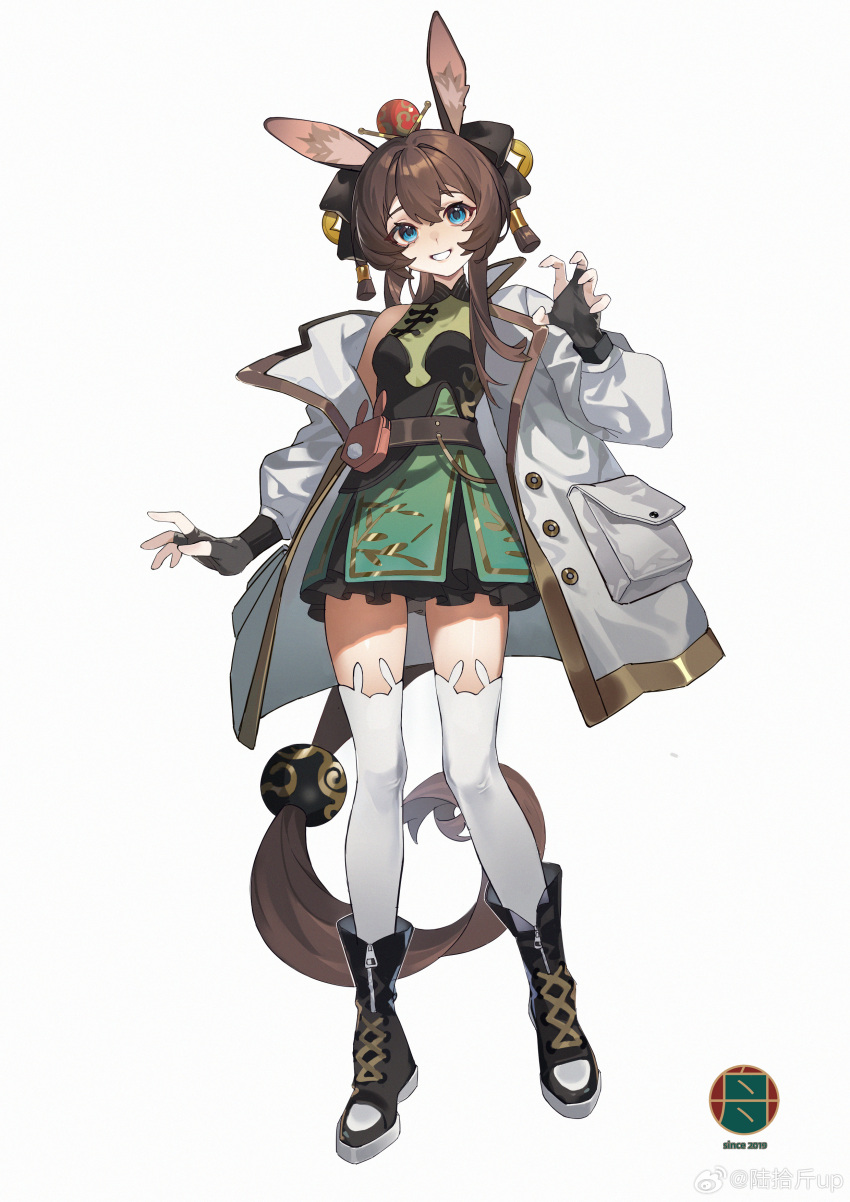 1girl absurdly_long_hair absurdres alternate_costume amiya_(arknights) animal_ear_legwear animal_ears arknights bare_shoulders black_bow black_dress black_footwear black_gloves blue_eyes boots bow breasts brown_hair claw_pose dress fingerless_gloves full_body gloves hair_bow hair_ornament highres jacket long_hair lushi_jin_up open_clothes open_jacket ponytail rabbit_ears rabbit_girl sidelocks sleeveless sleeveless_dress small_breasts solo standing tachi-e thigh-highs very_long_hair weibo_logo weibo_username white_jacket white_thighhighs