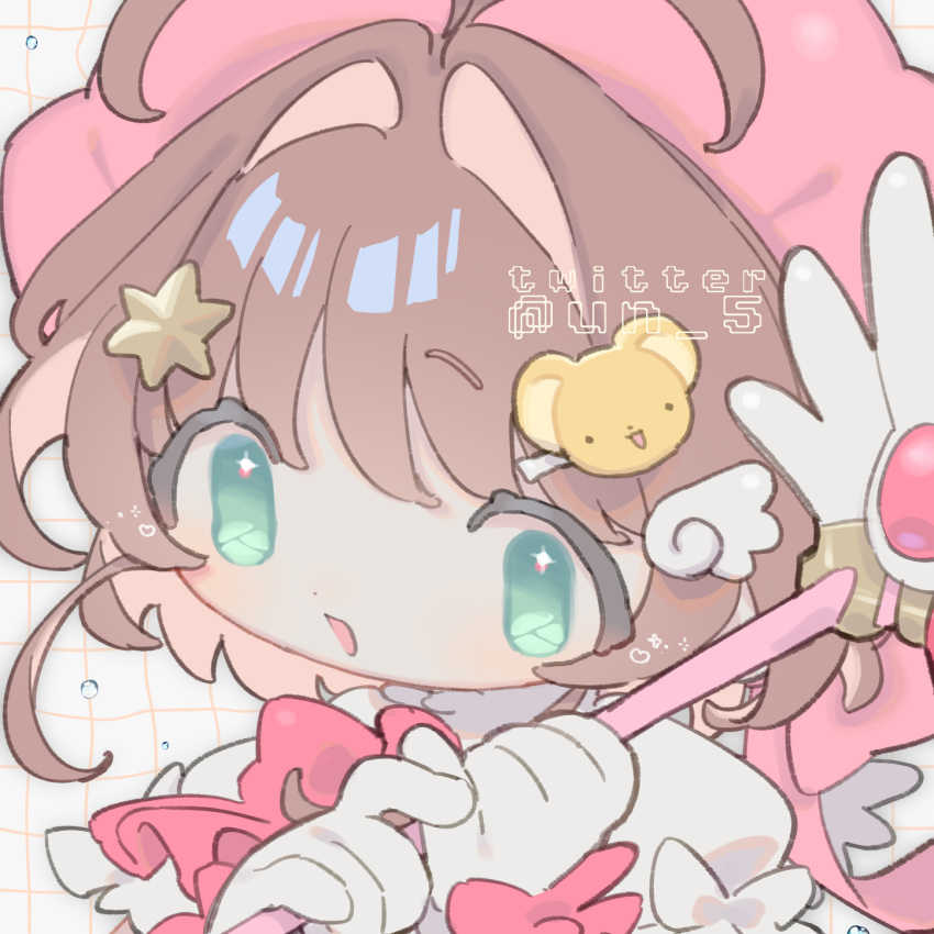 1girl animal_hair_ornament antenna_hair blush bow bowtie brown_hair cardcaptor_sakura dot_nose fuuin_no_tsue gloves green_eyes grid_background hat hat_bow heart highres holding holding_wand kero kinomoto_sakura looking_at_viewer open_mouth pink_bow pink_bowtie pink_headwear portrait puffy_short_sleeves puffy_sleeves short_hair short_sleeves smile solo sparkling_eyes star_(symbol) tendoshi twitter_username wand white_gloves wing_hair_ornament wings
