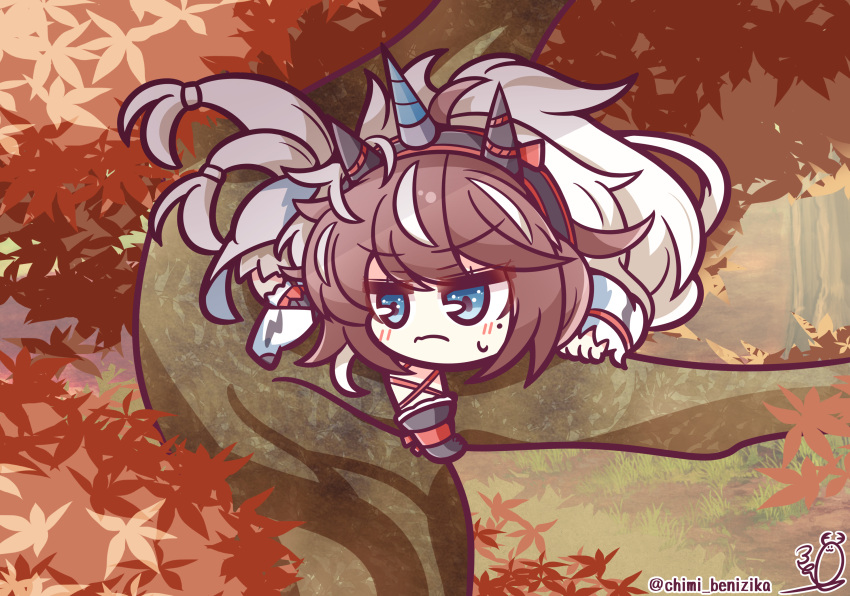 1girl absurdres arknights autumn_leaves benizika black_gloves black_hairband blue_eyes boots brown_hair chibi closed_mouth day flying_sweatdrops gloves hairband highres horns in_tree long_hair long_sleeves multicolored_hair outdoors signature single_sleeve sleeves_past_wrists solo streaked_hair sweat tree twitter_username very_long_hair white_footwear white_hair yato_(arknights)