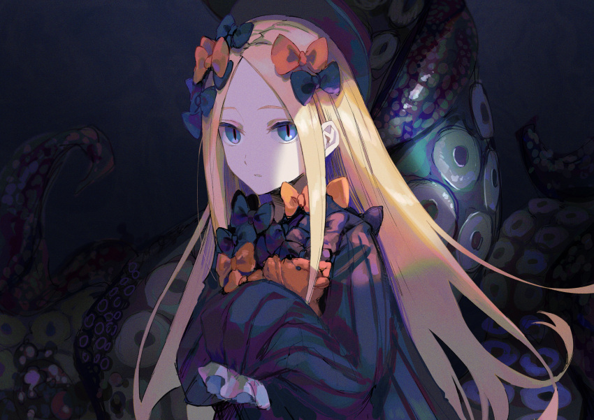 1girl abigail_williams_(fate) absurdres black_bow black_dress black_headwear blue_eyes bow dark_background dress expressionless fate/grand_order fate_(series) hair_bow highres holding holding_stuffed_toy long_hair looking_at_viewer multiple_hair_bows orange_bow parted_bangs parted_lips sleeves_past_fingers sleeves_past_wrists slit_pupils solo stuffed_animal stuffed_toy suction_cups teddy_bear tentacles upper_body user_avhw7788