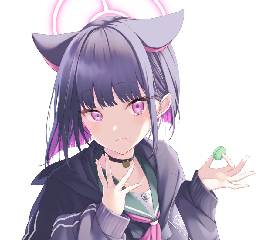 1girl animal_ears black_choker black_hair black_jacket blue_archive cat_ears choker closed_mouth collarbone colored_inner_hair eating fingernails food food_on_face green_sailor_collar highres holding holding_food hood hooded_jacket jacket kazusa_(blue_archive) long_sleeves looking_at_viewer midorino_eni multicolored_hair pink_eyes pink_hair sailor_collar short_hair simple_background solo two-tone_hair upper_body white_background