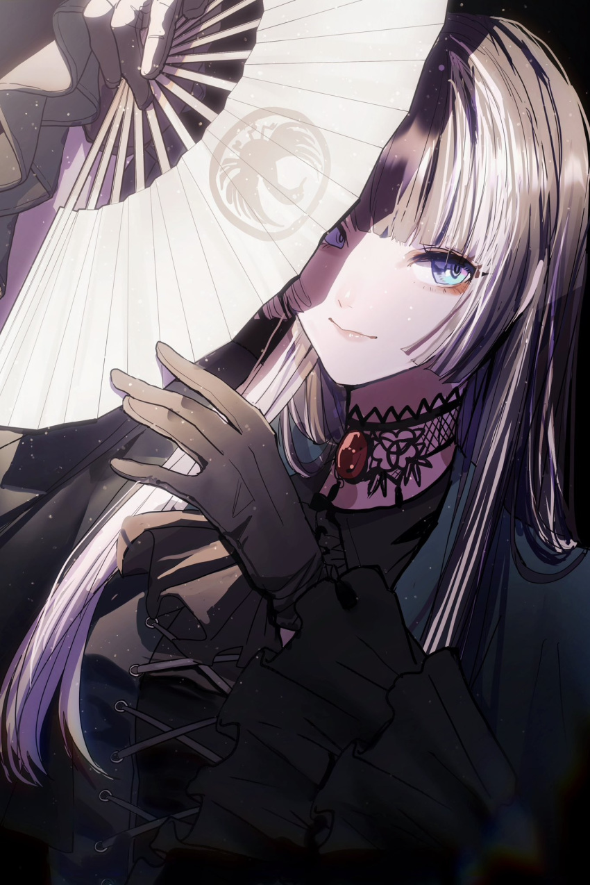1girl black_dress black_gloves black_hair blue_eyes blunt_bangs choker dress folding_fan frilled_dress frilled_sleeves frills gloves grey_hair hand_fan highres hololive juufuutei_raden lace lace_choker light_particles long_hair looking_at_viewer looking_to_the_side lpid52 makeup multicolored_hair smile solo streaked_hair two-tone_hair virtual_youtuber