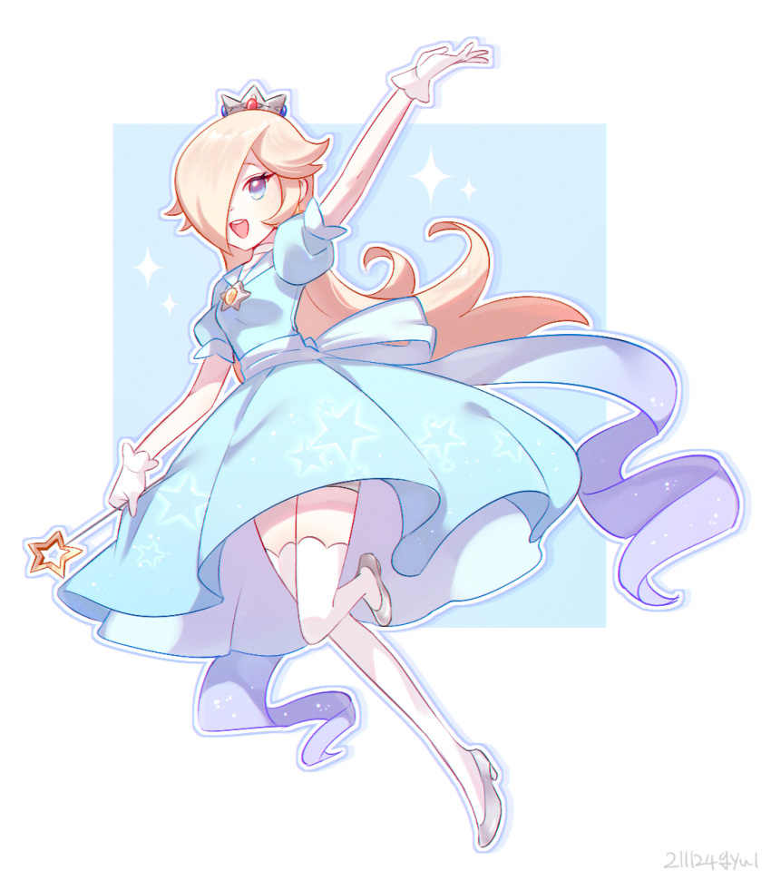 1girl :d alternate_costume arm_up back_bow blonde_hair blue_dress blue_eyes bow brooch crown dress gloves hair_over_one_eye highres holding holding_wand jewelry leg_up long_hair magical_girl open_mouth oxo_xwo puffy_short_sleeves puffy_sleeves rosalina short_sleeves smile solo star_brooch super_mario_bros. super_mario_galaxy thigh-highs wand white_gloves white_thighhighs