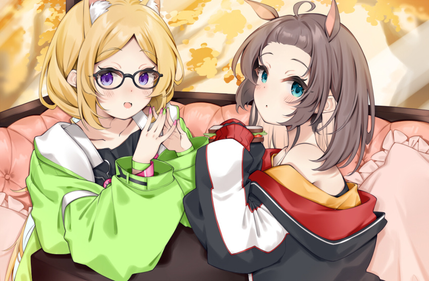 2girls aki_rosenthal animal_ear_fluff animal_ears bare_shoulders black_jacket blonde_hair blue_eyes blush cat_ears cat_girl collarbone commentary erubusubori extra_ears fingernails food forehead frilled_pillow frills glasses green_jacket green_nails hair_pulled_back holding holding_food holding_sandwich hololive horse_ears horse_girl jacket long_hair long_sleeves looking_at_viewer medium_hair multicolored_nails multiple_girls natsuiro_matsuri open_mouth parted_bangs parted_lips pillow pink_nails sandwich sleeves_past_wrists steepled_fingers upper_body violet_eyes virtual_youtuber