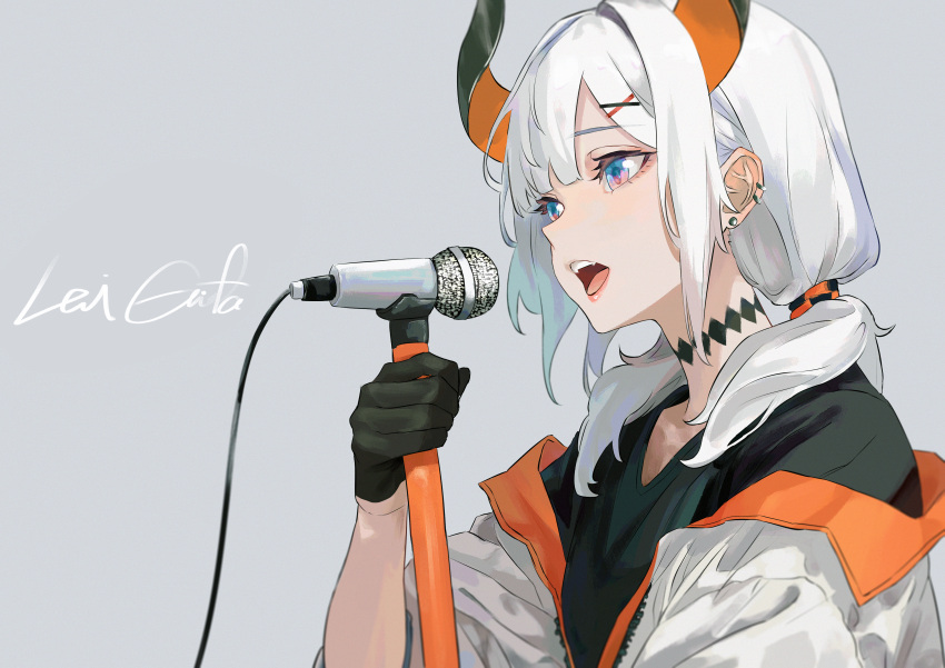 1girl absurdres black_gloves black_shirt blue_eyes character_name coat ear_piercing earrings gloves grey_background hair_ornament half_gloves highres holding holding_microphone_stand horns jewelry levi_elipha long_hair low_twintails microphone microphone_stand music nijisanji off_shoulder open_mouth piercing shirt simple_background singing solo stud_earrings takamiya2222 twintails upper_body virtual_youtuber white_coat white_hair x_hair_ornament