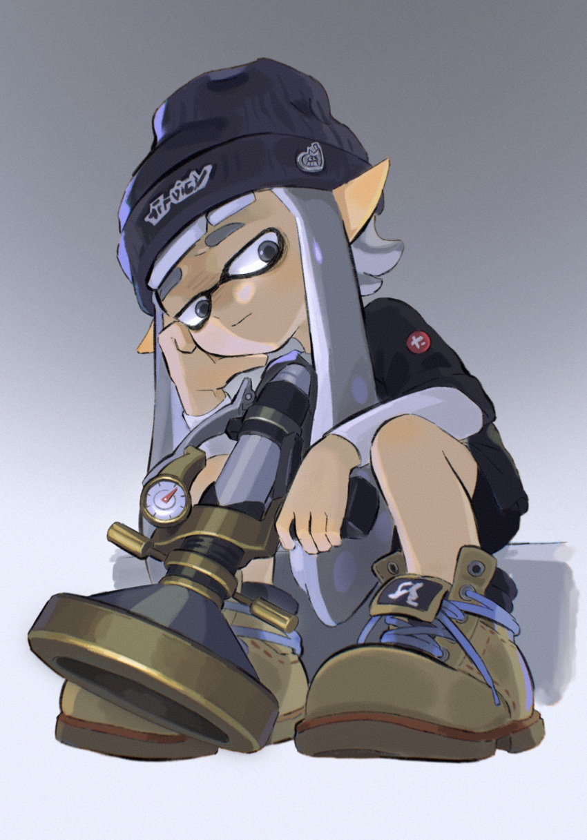 1girl bags_under_eyes black_headwear black_shirt black_shorts brown_footwear closed_mouth from_below grey_background grey_hair highres holding holding_weapon humanlynn inkling inkling_(language) inkling_girl looking_at_viewer pointy_ears shirt shorts simple_background sitting solo splatoon_(series) splatoon_3 sploosh-o-matic_(splatoon) tentacle_hair thick_eyebrows weapon