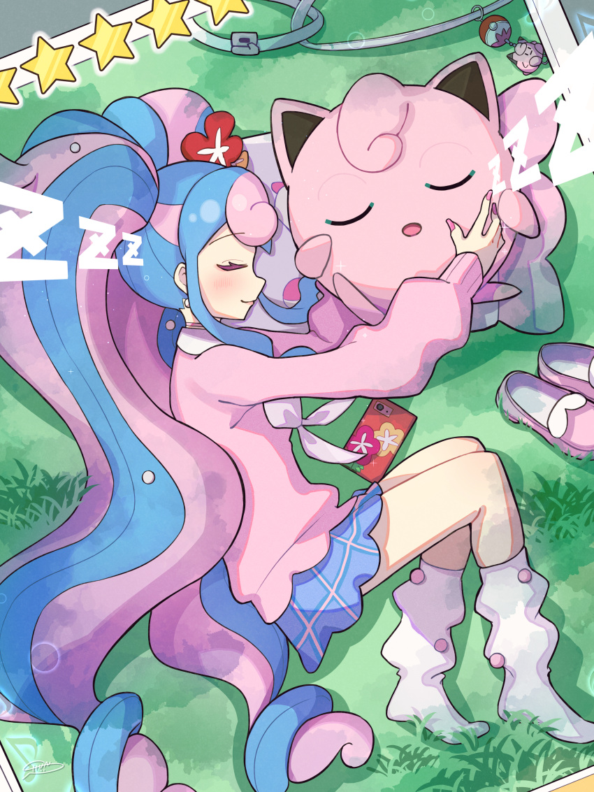 1girl absurdres blue_hair blue_skirt blush cellphone closed_eyes closed_mouth commentary crossover eyelashes fairy_miku_(project_voltage) from_above grass hatsune_miku highres holding holding_pokemon jigglypuff long_hair loose_socks lying multicolored_hair on_side phone pink_footwear pink_hair pink_sweater pokemon pokemon_(creature) project_voltage shoes shoes_removed shun_illustbscr skirt sleeping smile socks star_(symbol) sweater twintails two-tone_hair vocaloid white_socks zzz