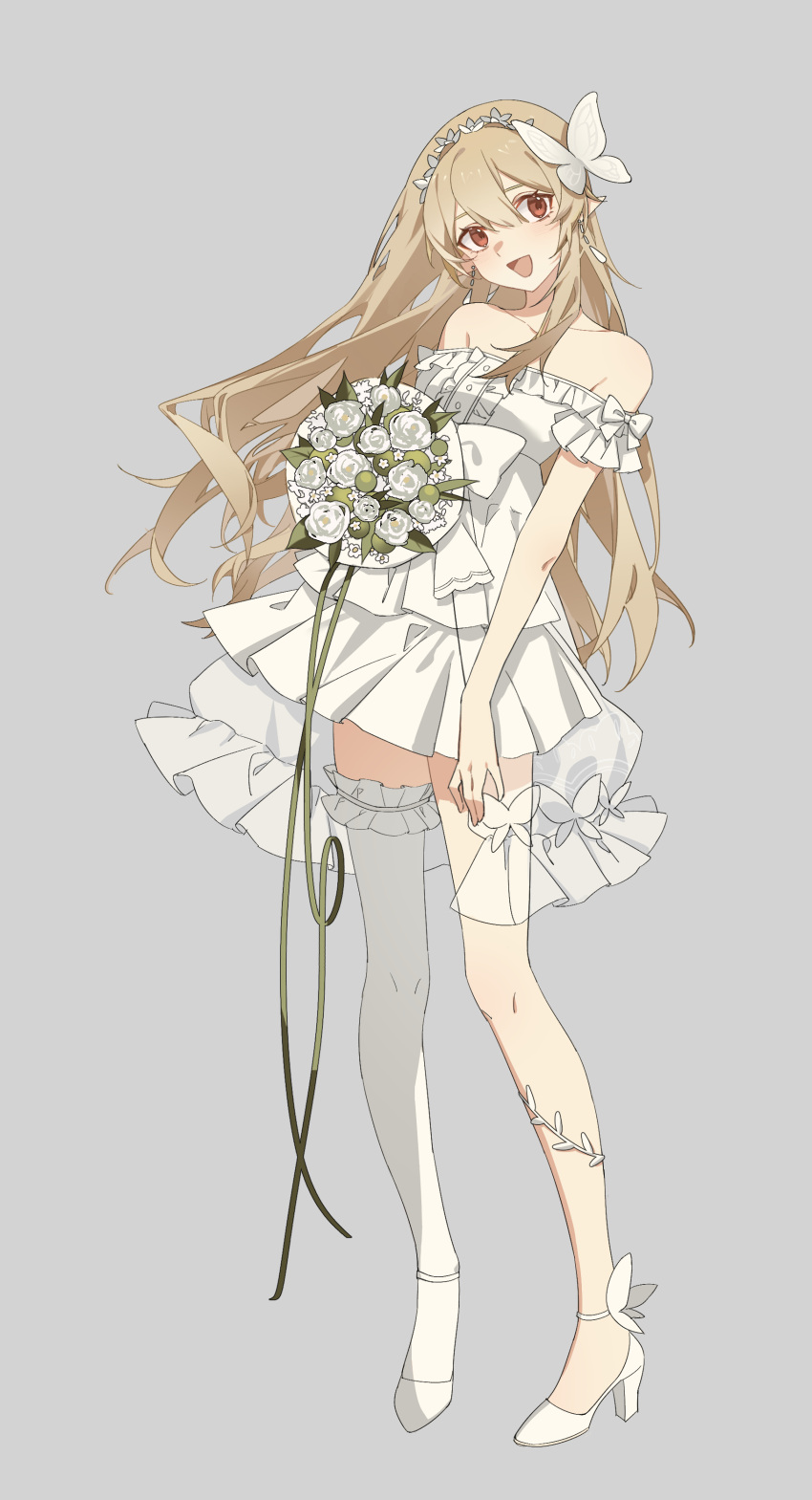 1girl absurdres bare_shoulders blonde_hair blush bouquet breasts butterfly_hair_ornament dress flower green_ribbon grey_background hair_flower hair_ornament high_heels highres holding holding_bouquet lai_dou_laile_555 long_hair looking_at_viewer nijisanji nijisanji_en open_mouth pomu_rainpuff red_eyes ribbon simple_background single_thighhigh small_breasts smile solo thigh-highs white_dress white_footwear