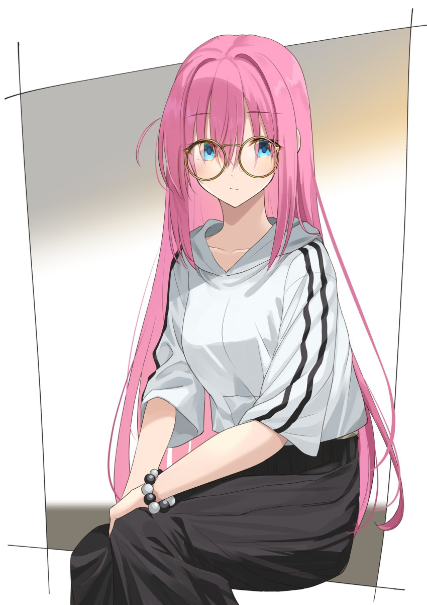 1girl black_pants blue_eyes bocchi_the_rock! border bracelet closed_mouth commentary gotoh_hitori highres hood hoodie invisible_chair jewelry kanaria_hisagi long_hair looking_at_viewer outside_border pants pink_hair round_eyewear sitting solo white_border white_hoodie