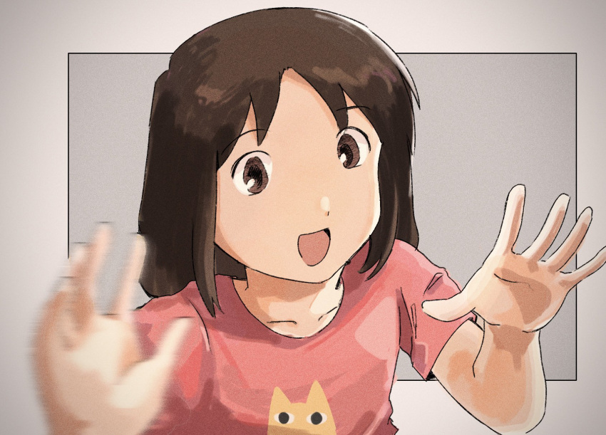 1girl azumanga_daioh blurry border brown_eyes brown_hair commentary fake_mrbeast_(meme) grey_background hands_up highres kasuga_ayumu looking_at_viewer medium_hair meme open_mouth outside_border pink_shirt potsato print_shirt shirt simple_background smile solo t-shirt upper_body white_border