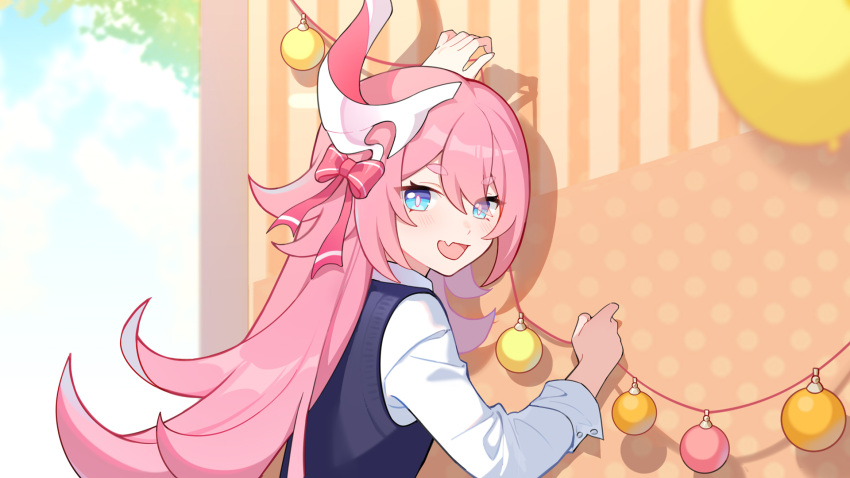 1girl :d alternate_costume balloon blue_eyes blue_sky bow chinese_commentary christmas_ornaments clouds fang gou_lianlian_dogface hair_between_eyes hair_bow highres holding honkai_(series) honkai_impact_3rd horns long_hair long_sleeves looking_at_viewer looking_back open_mouth pink_hair pink_pupils rozaliya_olenyeva shirt single_horn sky smile solo sweater_vest vest white_shirt