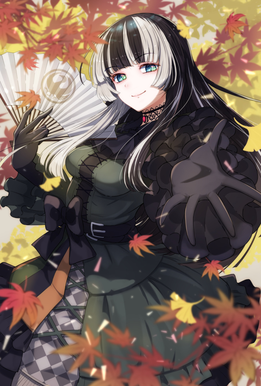 autumn_leaves black_choker black_dress black_gloves black_hair blue_eyes blunt_bangs choker dress gloves gothic_lolita grey_hair hand_fan highres holding holding_fan hololive hololive_dev_is juufuutei_raden lace-trimmed_choker lace_trim lolita_fashion looking_at_viewer multicolored_hair paper_fan sidelocks smile solo streaked_hair virtual_youtuber yanu