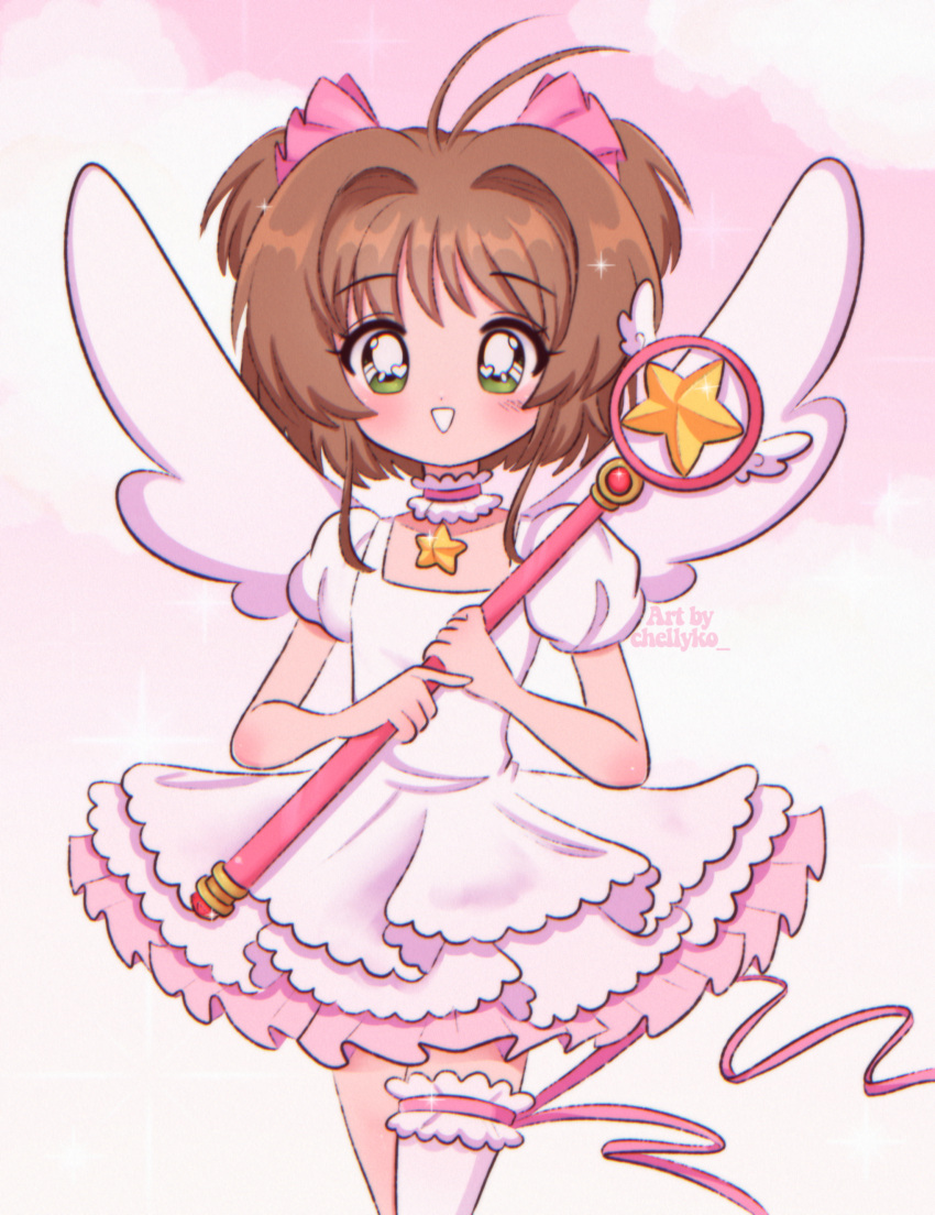 1990s_(style) 1girl :d absurdres antenna_hair artist_name bow brown_hair cardcaptor_sakura chelly_(chellyko) choker clouds cowboy_shot dress frilled_choker frilled_dress frills green_eyes grin hair_bow highres holding holding_wand hoshi_no_tsue kinomoto_sakura layered_dress light_blush looking_at_viewer magical_girl medium_bangs open_mouth pink_bow pink_choker pink_headwear pink_ribbon pink_sky retro_artstyle ribbon short_dress short_hair sky smile solo sparkle swept_bangs thigh_strap wand white_dress white_wings wings