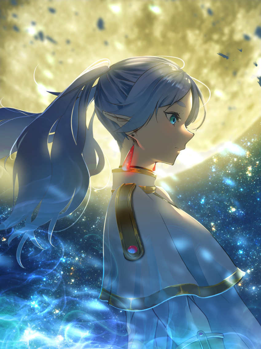 1girl absurdres capelet earrings elf frieren full_moon green_eyes grey_hair highres jewelry long_hair moon night night_sky outdoors pointy_ears profile sky smile_(qd4nsvik) solo sousou_no_frieren star_(sky) starry_sky twintails white_capelet