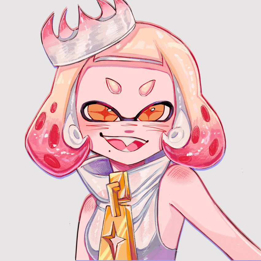 +_+ 1girl armpit_crease crown gold highres jewelry looking_at_viewer mole mole_under_mouth multicolored_hair open_mouth pearl_(splatoon) redhead ruinique short_hair simple_background sleeveless sleeveless_turtleneck smile solo splatoon_(series) splatoon_2 teeh turtleneck two-tone_hair white_background white_hair yellow_eyes
